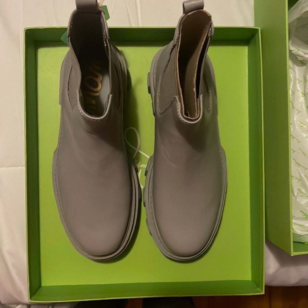 Sam Edelman Lug Sole Boots Size 7.5